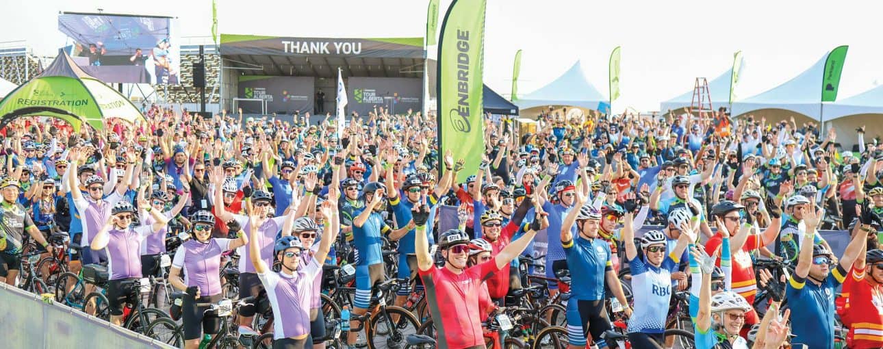 Large crowd of cyclists.